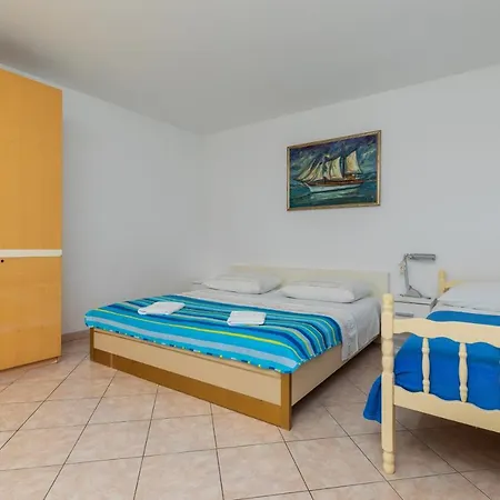 Apartments With A Parking Space Omis - 2745 Exterior foto