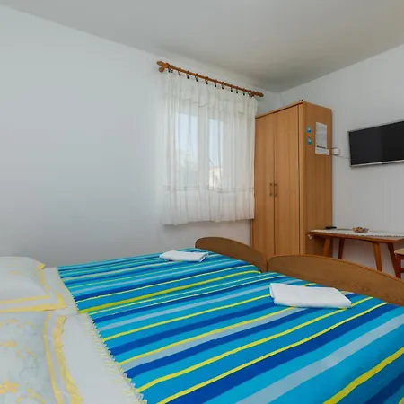 Apartments With A Parking Space Omis - 2745 Habitación foto
