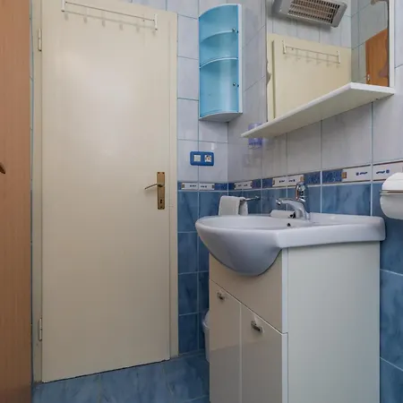 Apartments With A Parking Space Omis - 2745 Habitación foto