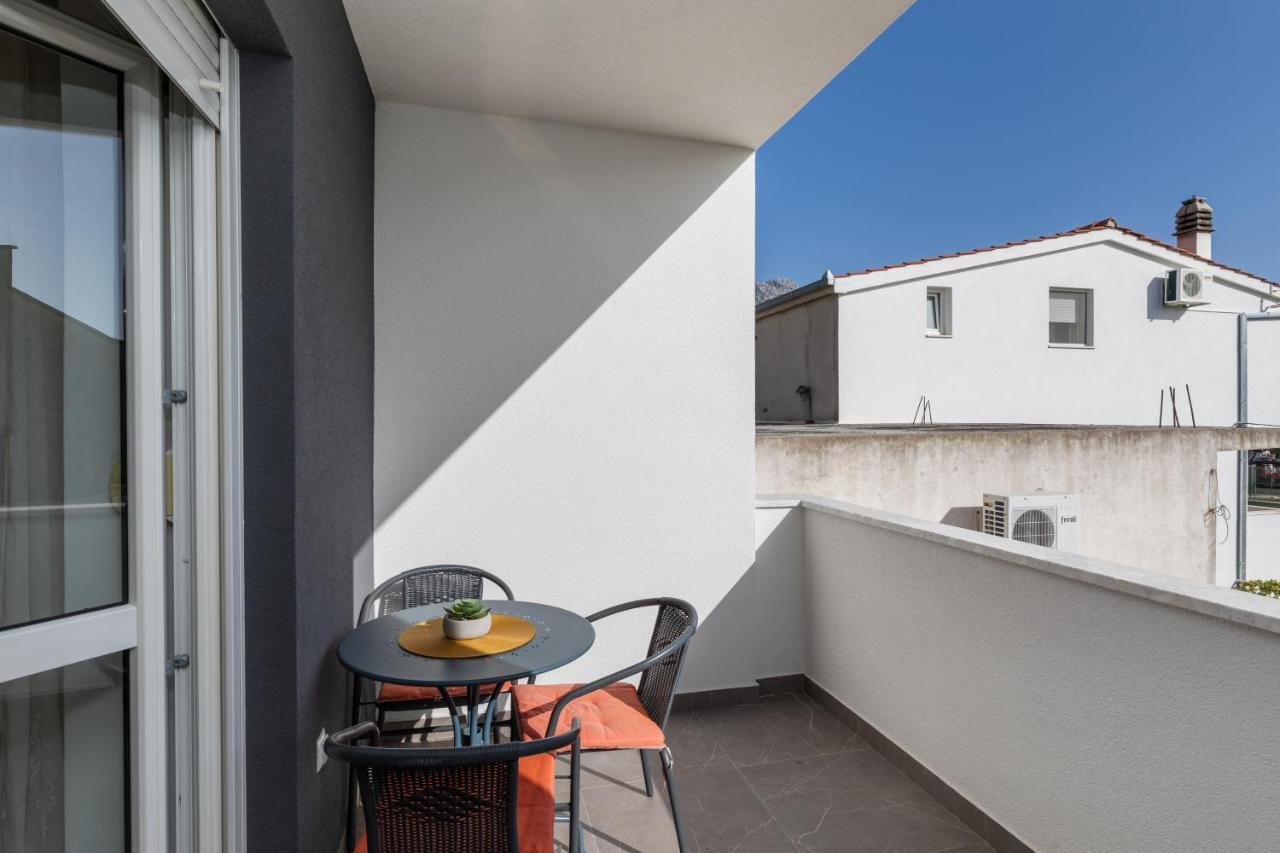 With A Parking Space - 2745 Omis