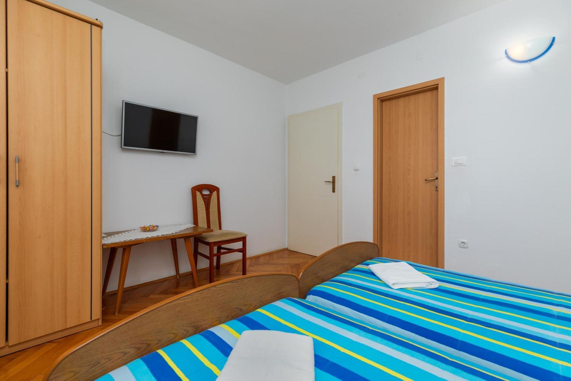Apartment With A Parking Space - 2745 Omis